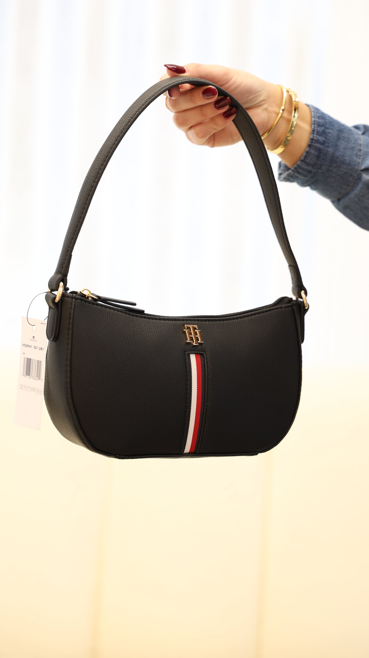 Tommy Hilfiger