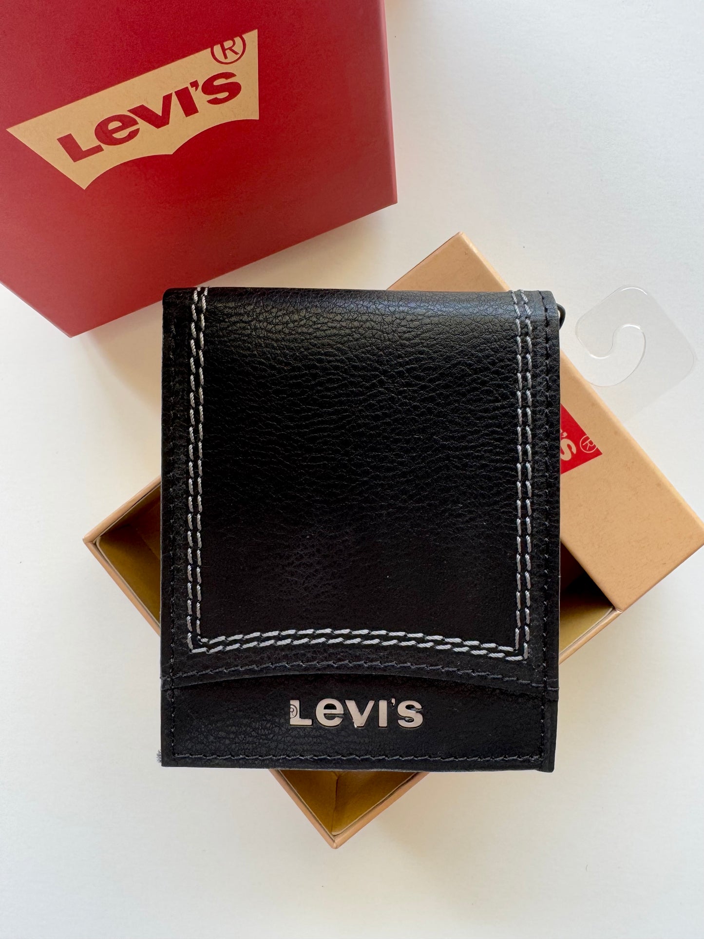 Levi's